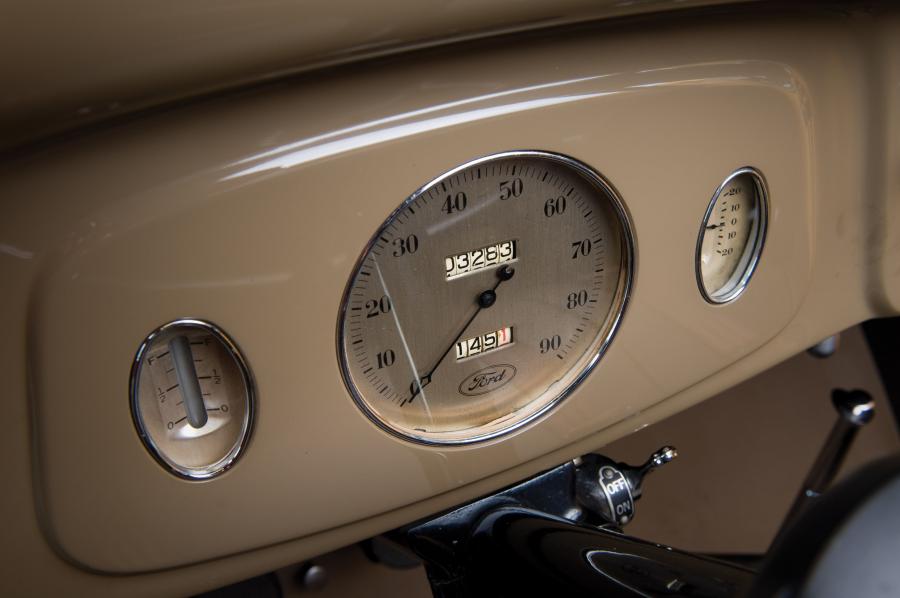  Ford V8 Station Wagon 1934 года  (фото 2 из 18)